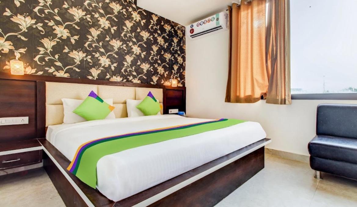 Hotel Blossom Rooms - Fully Ac Tājganj Exterior foto